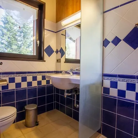 Le Bois Des Louison Pensión